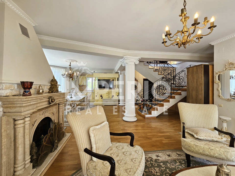 Casa individuala la cheie + garaj si curte spectaculoasa!