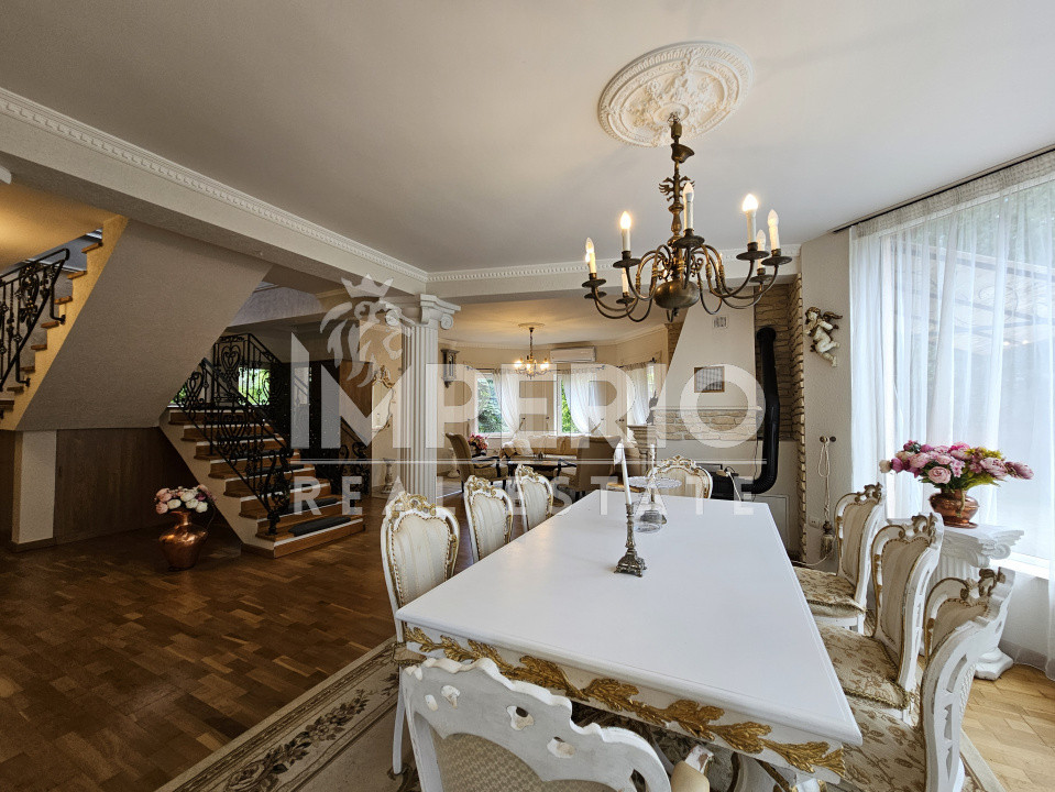 Casa individuala la cheie + garaj si curte spectaculoasa!