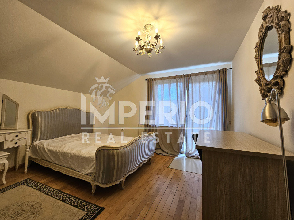 Casa individuala la cheie + garaj si curte spectaculoasa!
