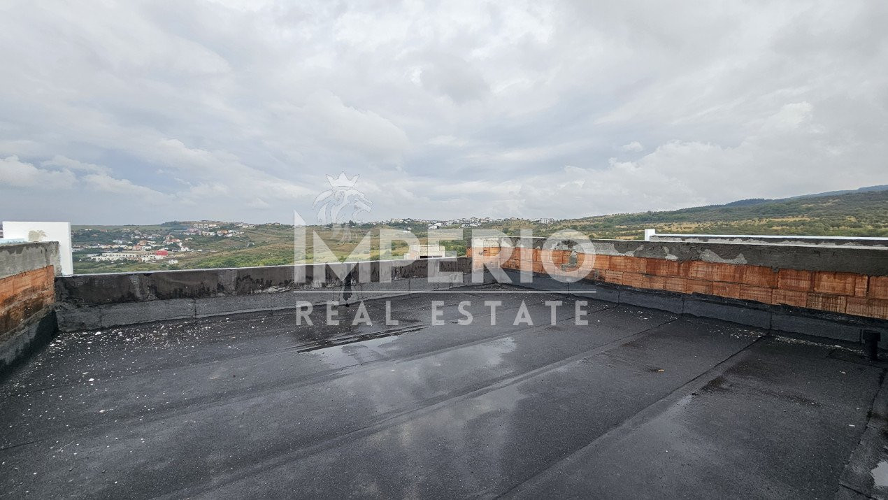Duplex cu garaj și terasa panoramica în Borhanci!