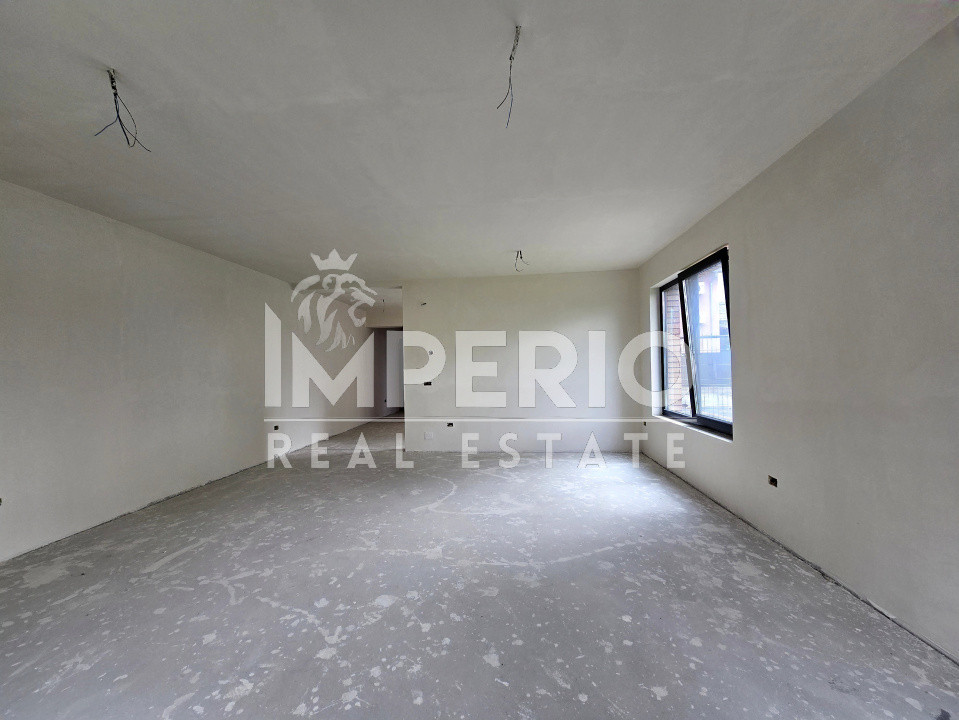 Duplex elegant cu 5 camere si 3 parcari!