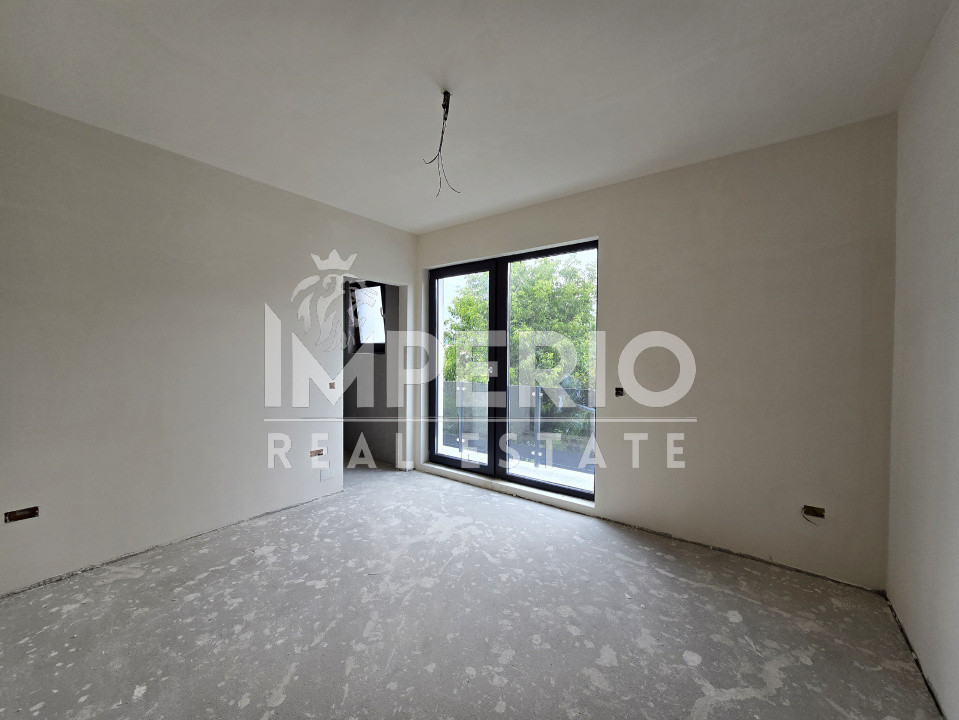 Duplex elegant cu 5 camere si 3 parcari!