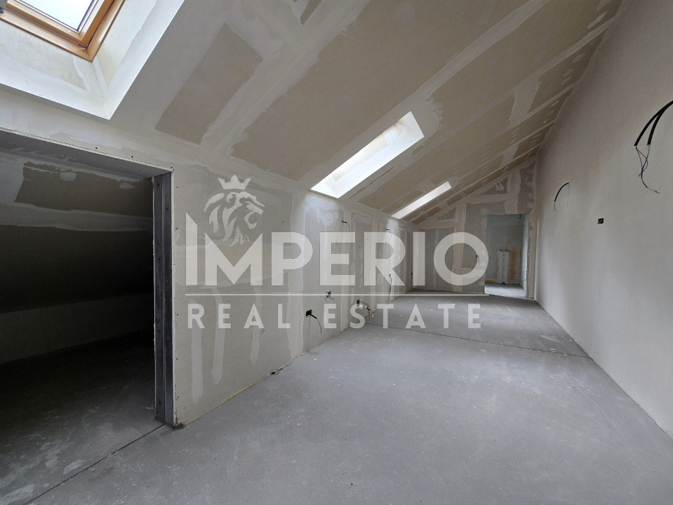 Duplex elegant cu 5 camere si 3 parcari!