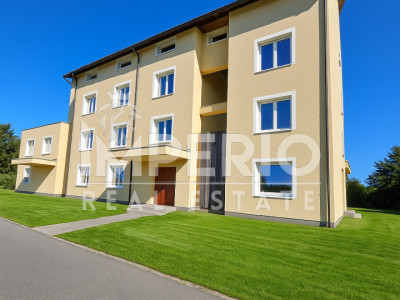 Cladire pentru birou, clinica, aparthotel in Faget!
