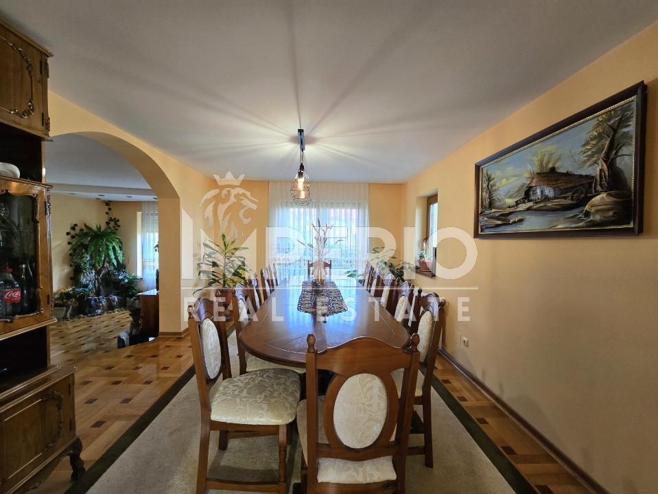 Casa individuala cu 6 camere si 900mp teren!