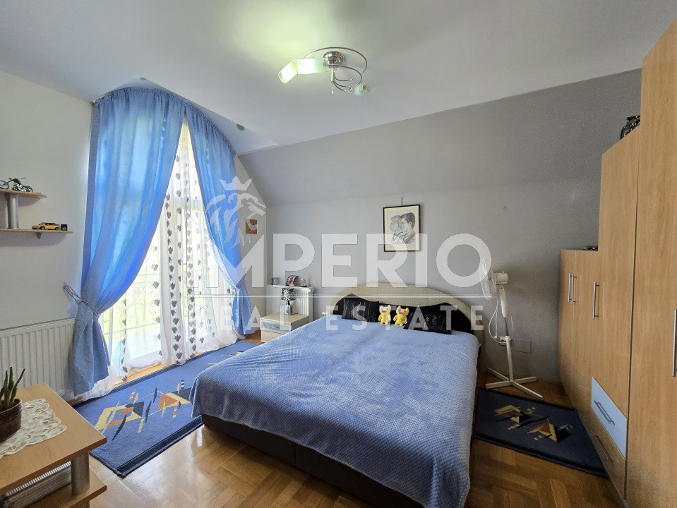 Casa individuala cu 6 camere si 900mp teren!