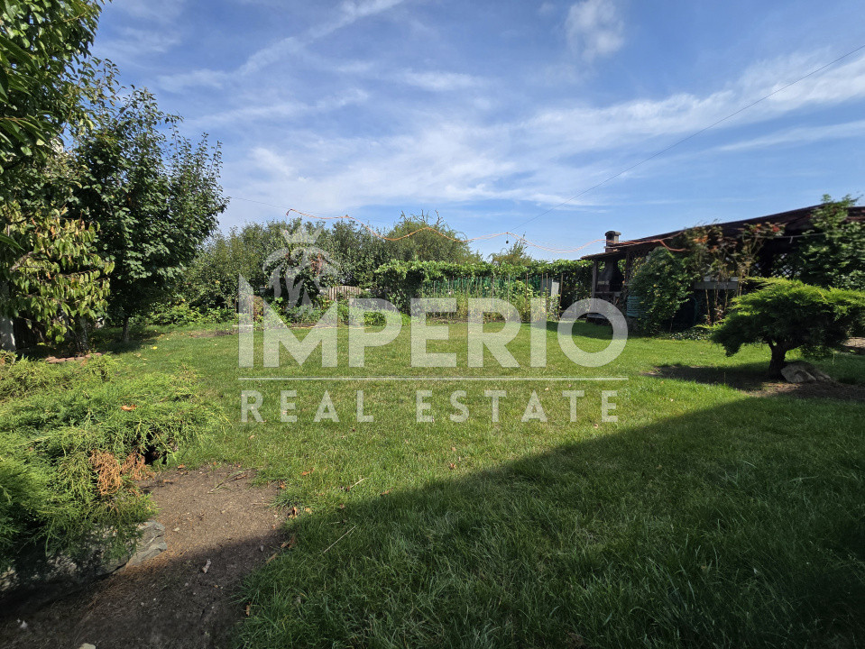 Casa individuala cu 6 camere si 900mp teren!