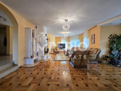 Casa individuala cu 6 camere si 900mp teren!