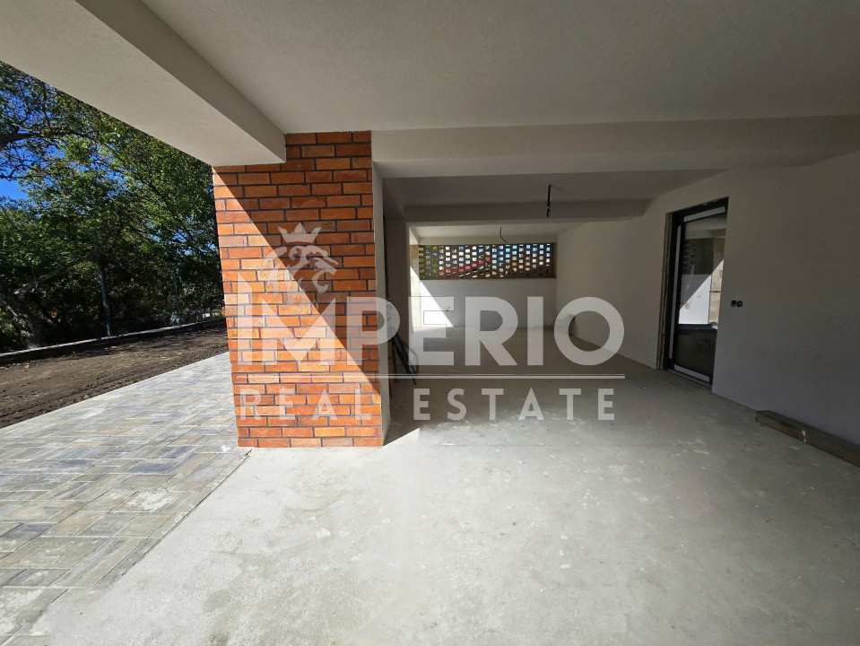 Casa individuala cu 5 camere si teren generos de 700m!