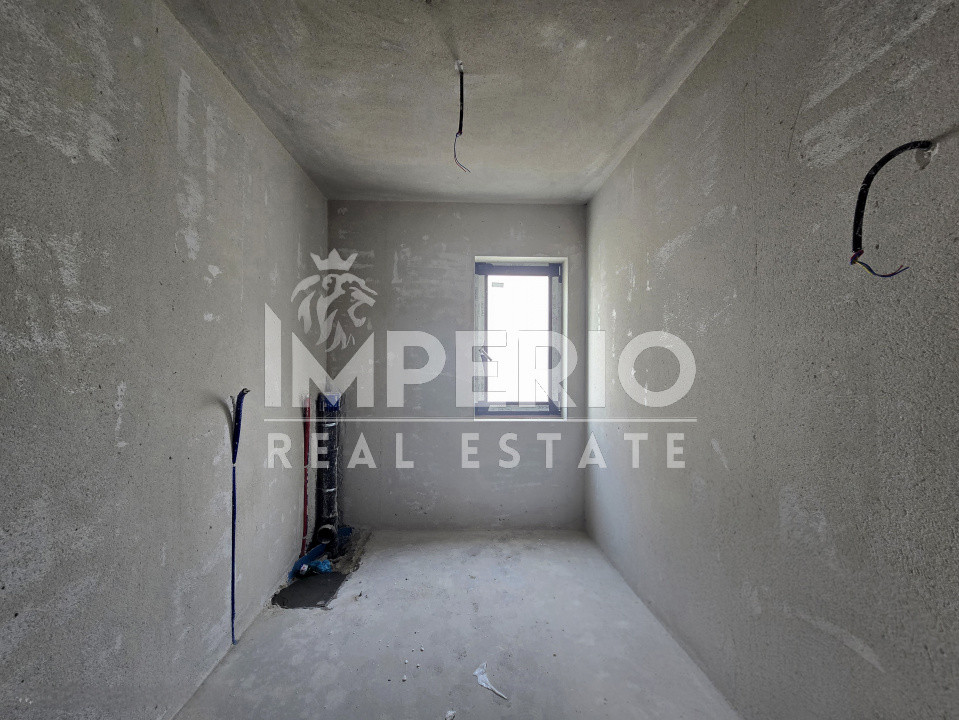 Duplex cu 5 camere, un garaj pentru doua masini!