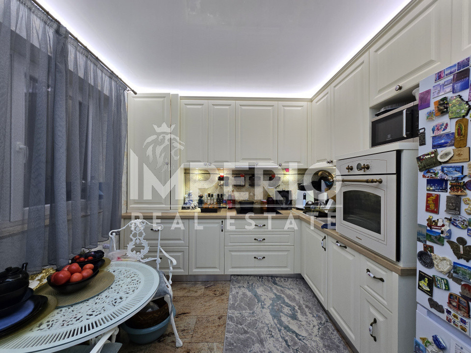 Apartament de lux cu 4 camere + birou, terasa si parcare subterana!