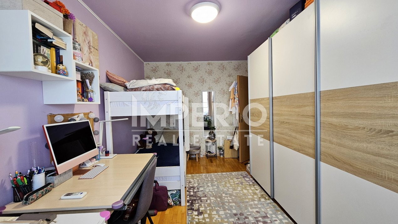 Apartament cu 3 camere decomandate in Gherorgheni!