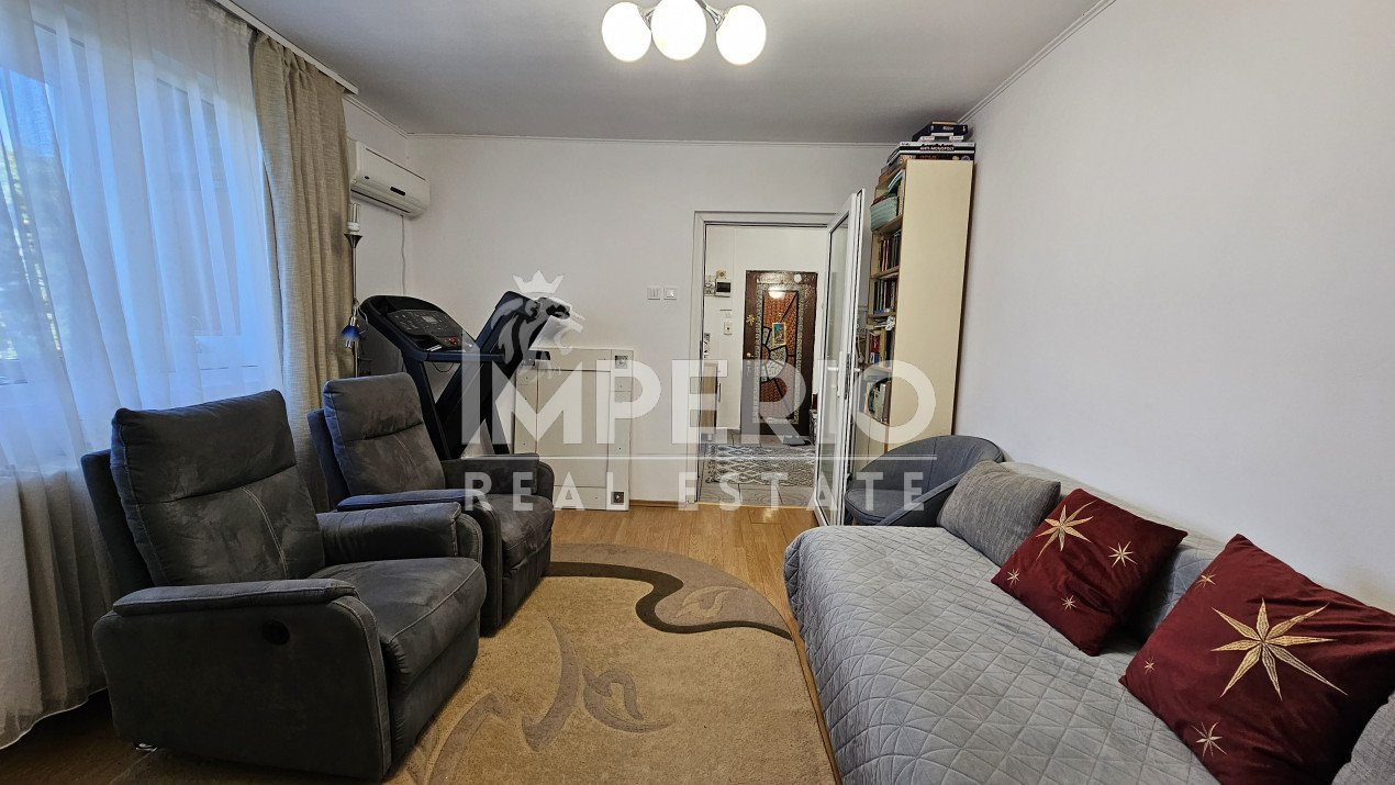 Apartament cu 3 camere decomandate in Gherorgheni!