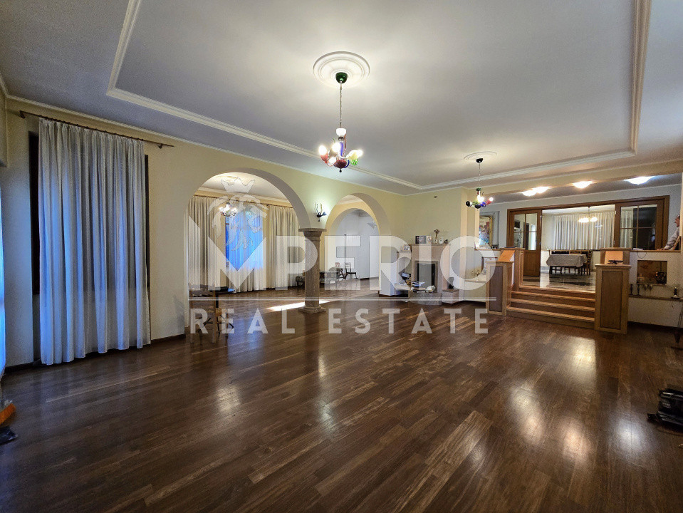 Casa individuala in Piata 14 Iulie cu 5 dormitoare, garaj dublu si piscina!