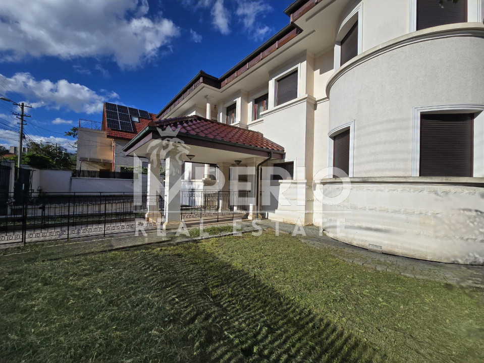 Casa individuala in Piata 14 Iulie cu 5 dormitoare, garaj dublu si piscina!