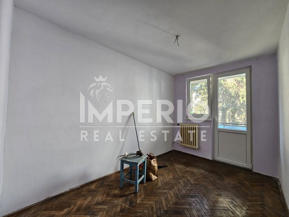 Apartament în Plopilor cu 3 camere la etajul 2/4!