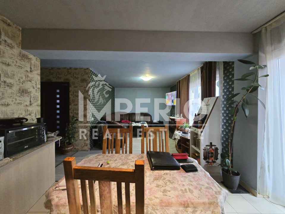 Apartament de vânzare cu 5 camere si garaj subteran!