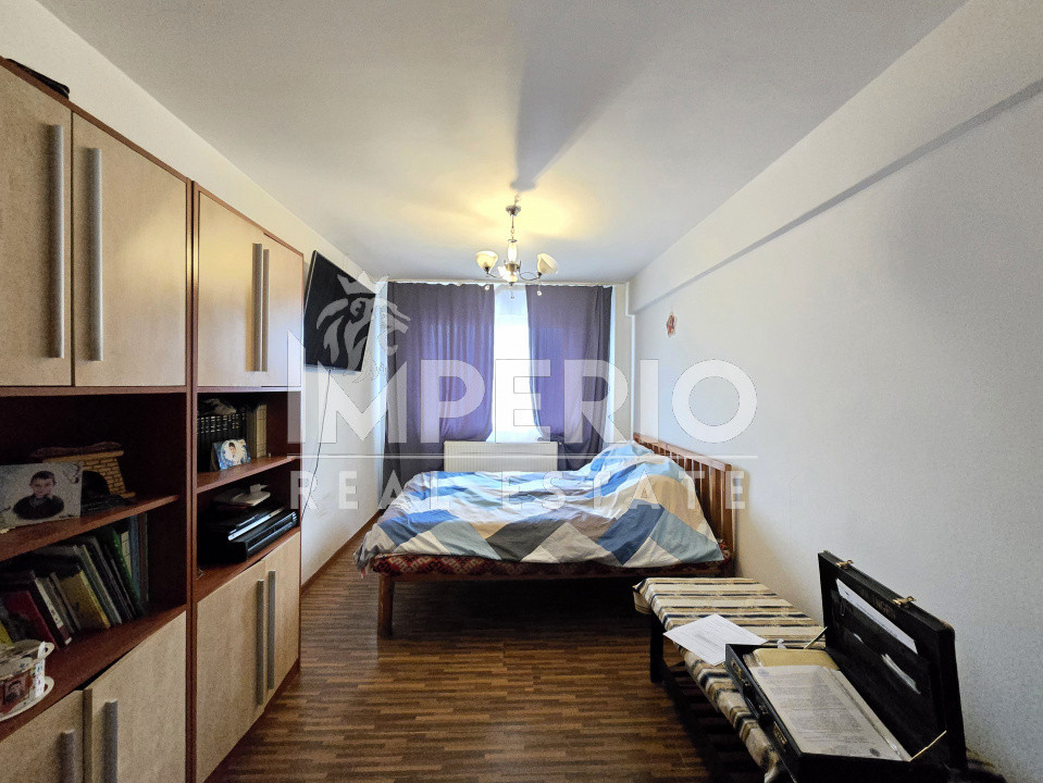 Apartament de vânzare cu 5 camere si garaj subteran!