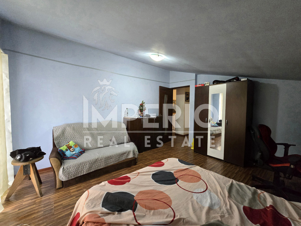 Apartament de vânzare cu 5 camere si garaj subteran!