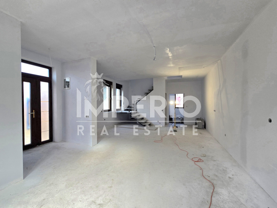 Duplex finisat cu 5 camere in Gruia!