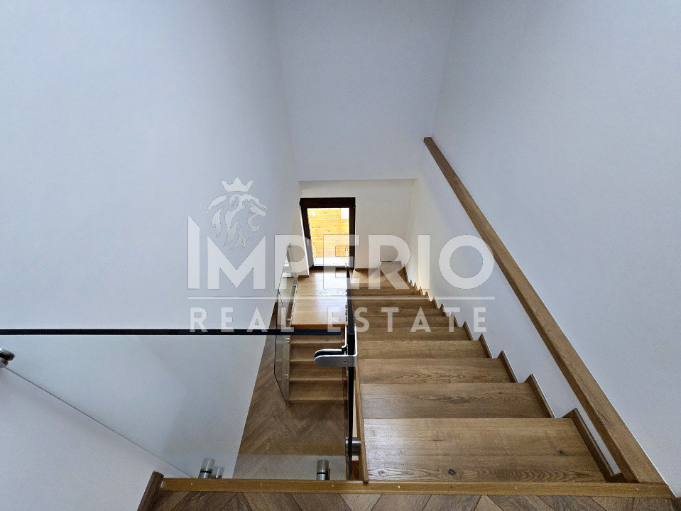 Duplex finisat cu 5 camere in Gruia!