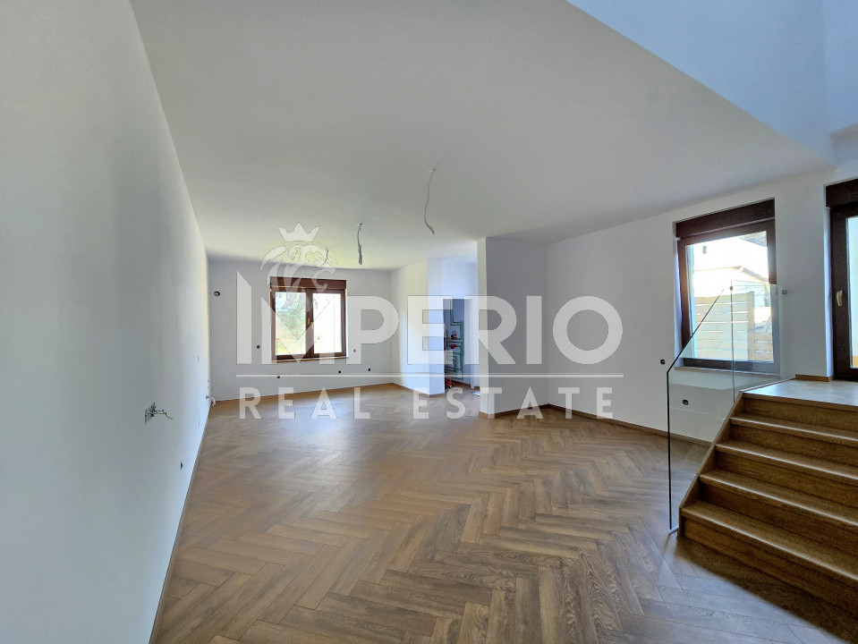 Duplex finisat cu 5 camere in Gruia!