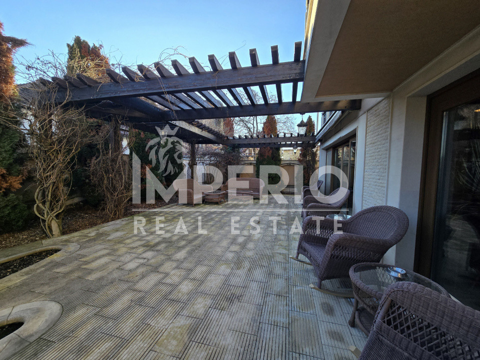 Casa individuala de vanzare in Andrei Muresanu – proprietate premium cu piscina 