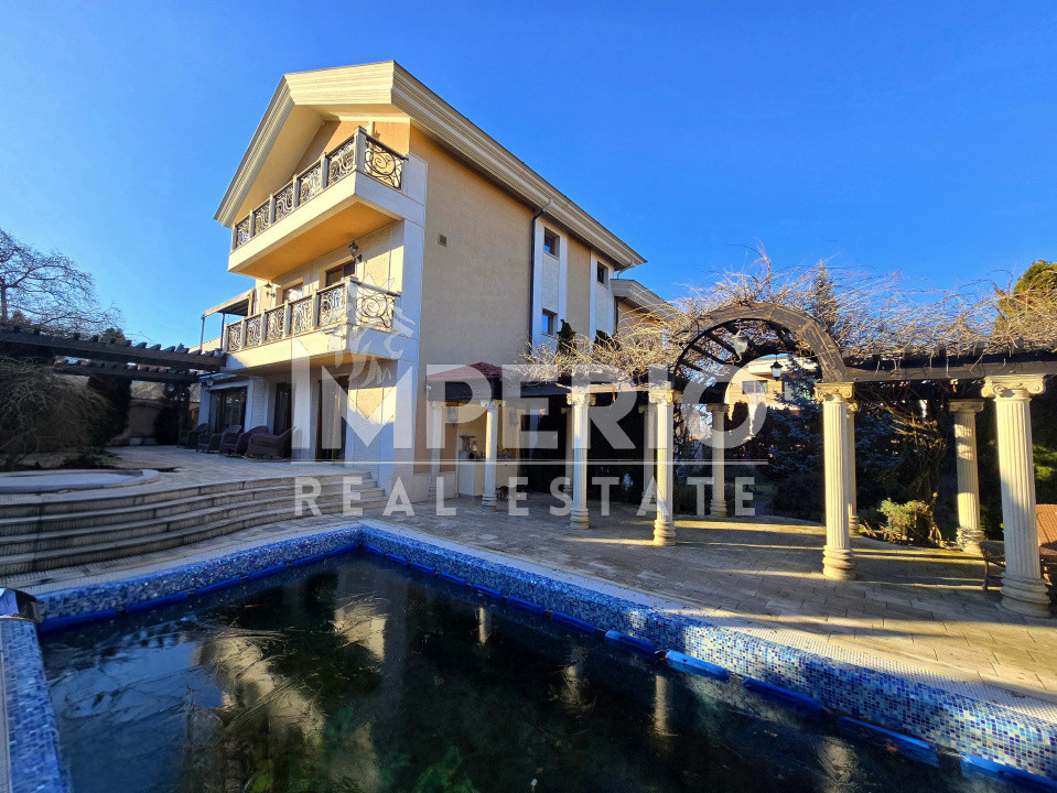Casa individuala de vanzare in Andrei Muresanu – proprietate premium cu piscina 