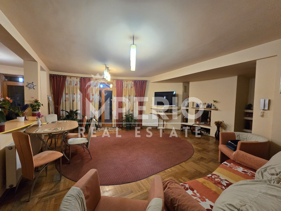 Vand casa individuala in cartierul Andrei Muresanu – ideala pentru doua familii!