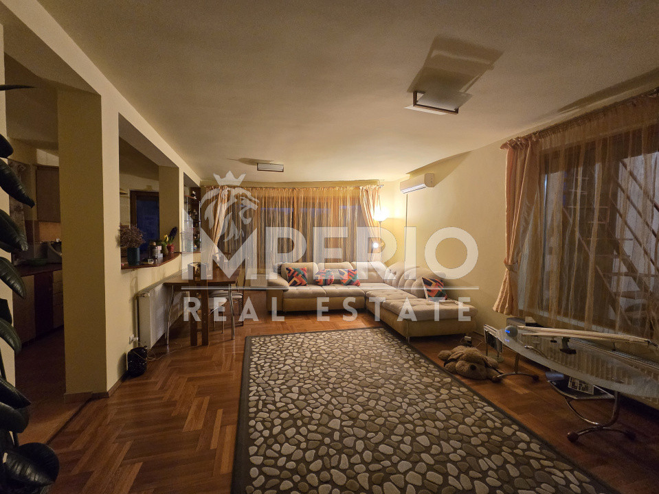 Vand casa individuala in cartierul Andrei Muresanu – ideala pentru doua familii!