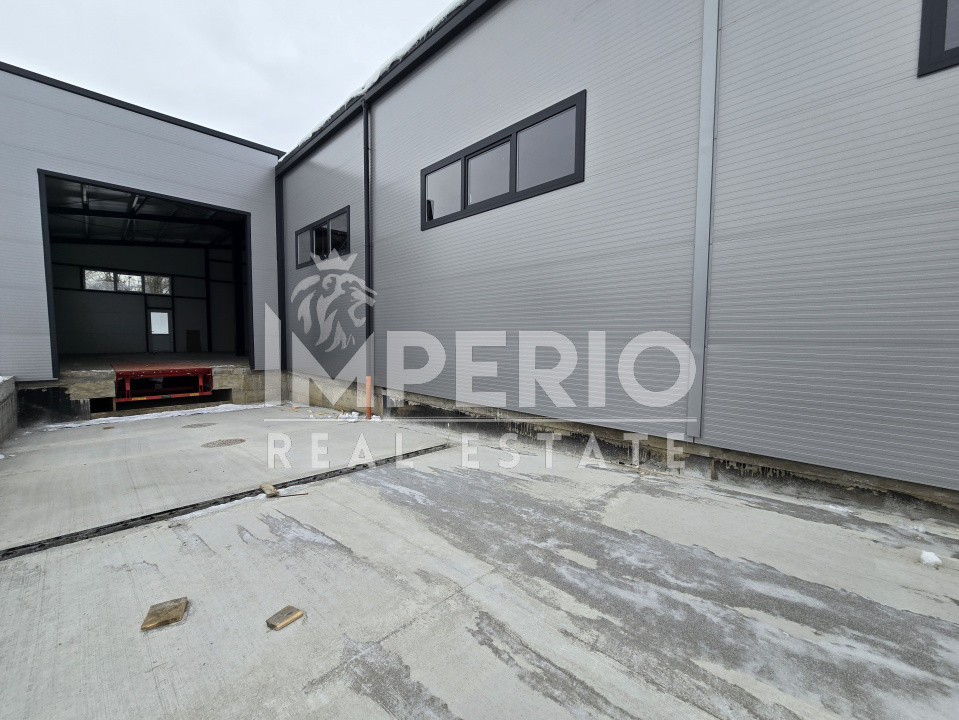 Hala cu birouri si apartemente la etaj!