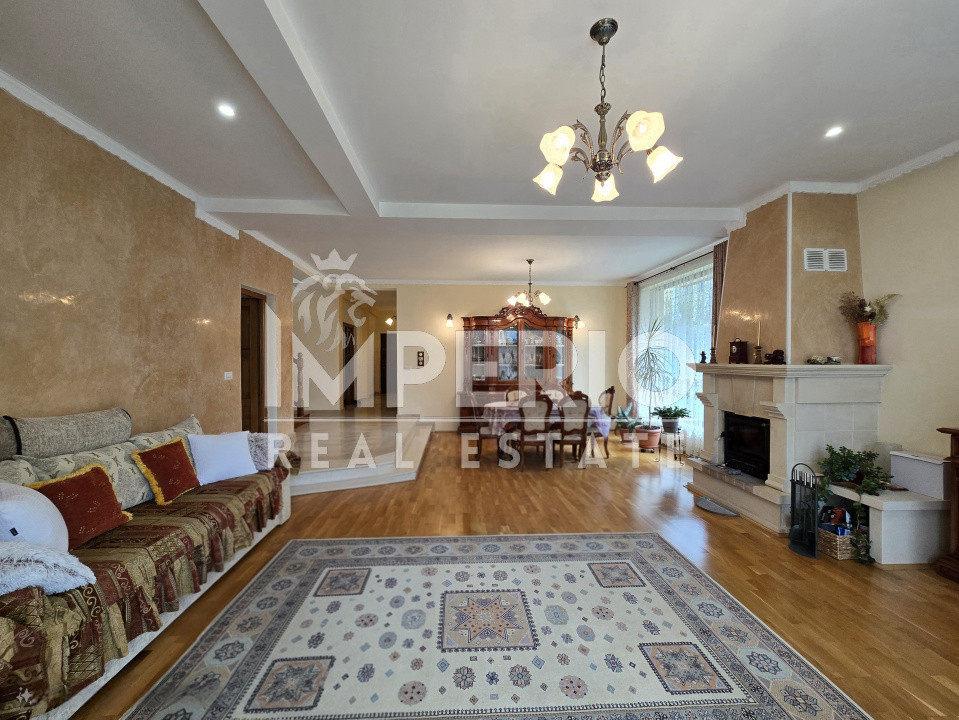 Casa individuala 310 mp | 909 mp teren | 2 garaje | Zona Campului!