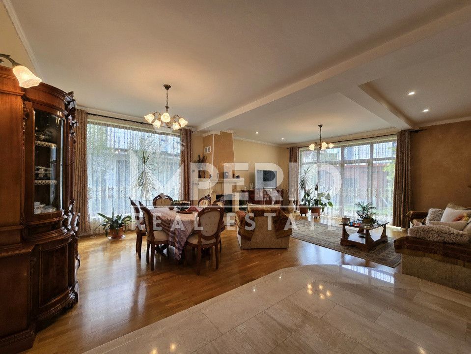 Casa individuala 310 mp | 909 mp teren | 2 garaje | Zona Campului!