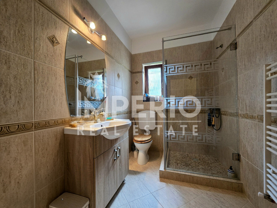 Casa individuala 310 mp | 909 mp teren | 2 garaje | Zona Campului!