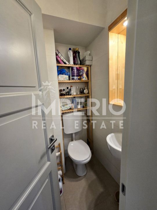 Apartament cu 4 camere in vila , garaj si boxa la subsol