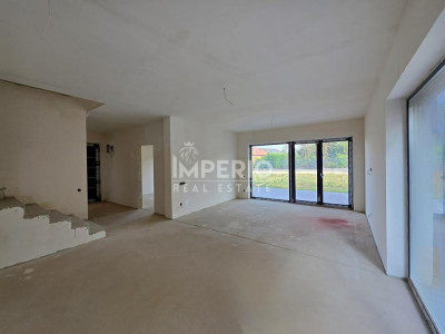 Duplex de vanzare - 152,91 mp utili, teren 445 mp