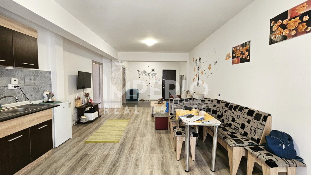 Apartament cu 2 camere la etajul întâi!