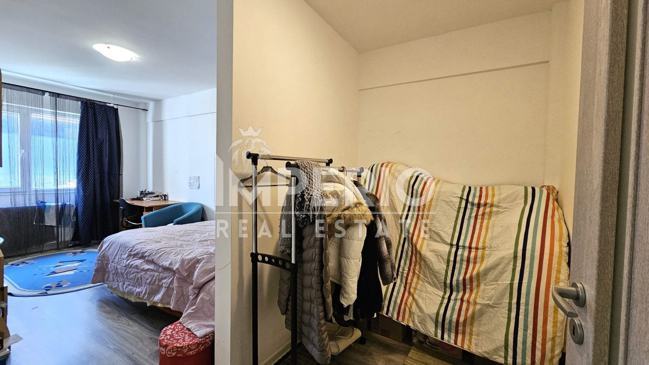 Apartament cu 2 camere la etajul întâi!
