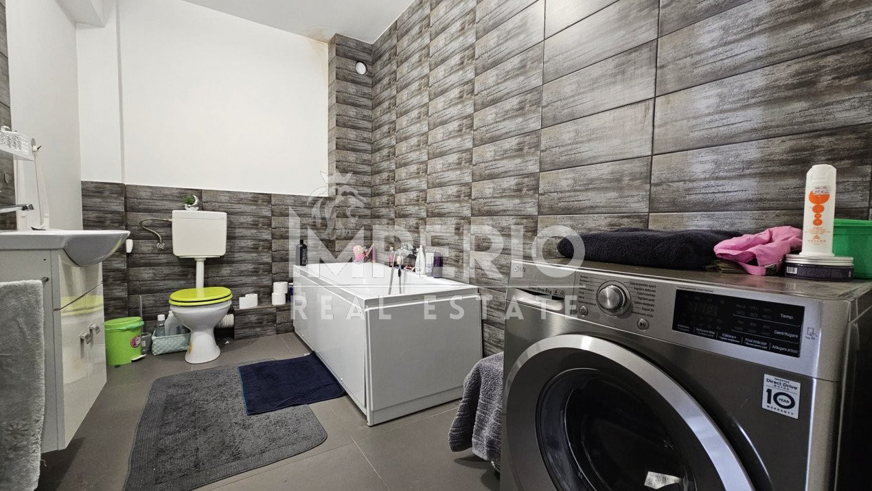 Apartament cu 2 camere la etajul întâi!