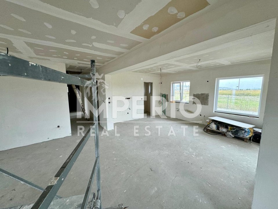 Casa de vis pe un singur nivel - 133 mp utili, teren de 670 mp - Cu CF!