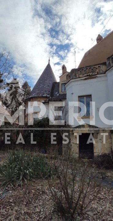 Casa interbelica cu 513,97mp utili si 1440 mp teren!