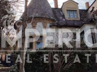 Casa interbelica cu 513,97mp utili si 1440 mp teren!