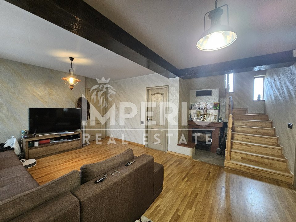 Casa cu 5 camere, garaj, piscina în Chinteni!