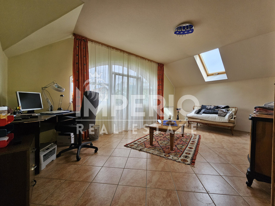 Casa individuala cu panouri fotovoltaice in Andrei Muresanu!
