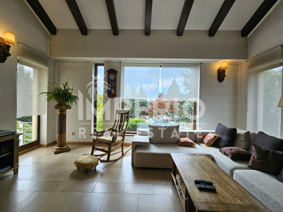 Casa cu panorama spectaculoasa si piscina!